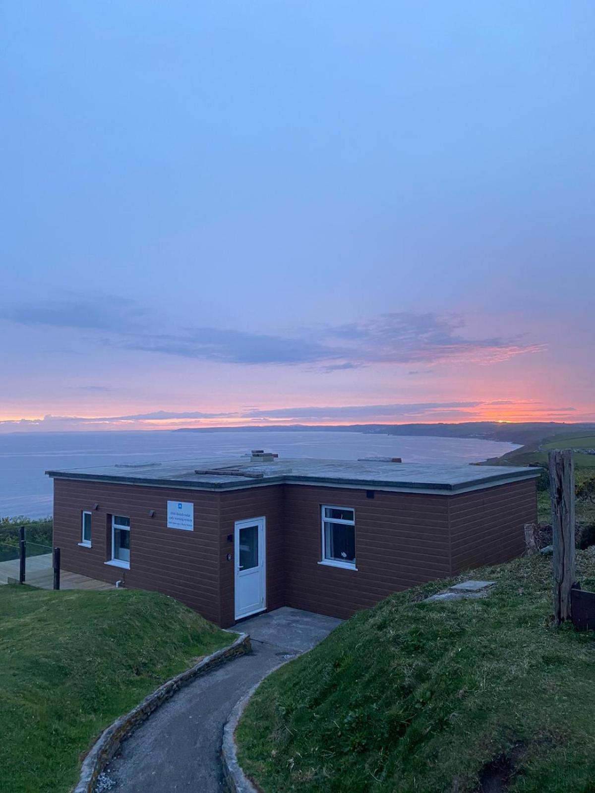Sunset Sea View Chalet With Hot Tub Torpoint Luaran gambar