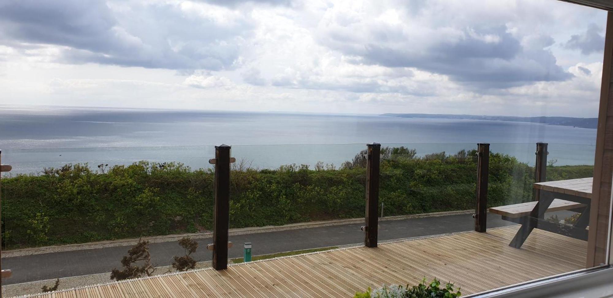 Sunset Sea View Chalet With Hot Tub Torpoint Luaran gambar