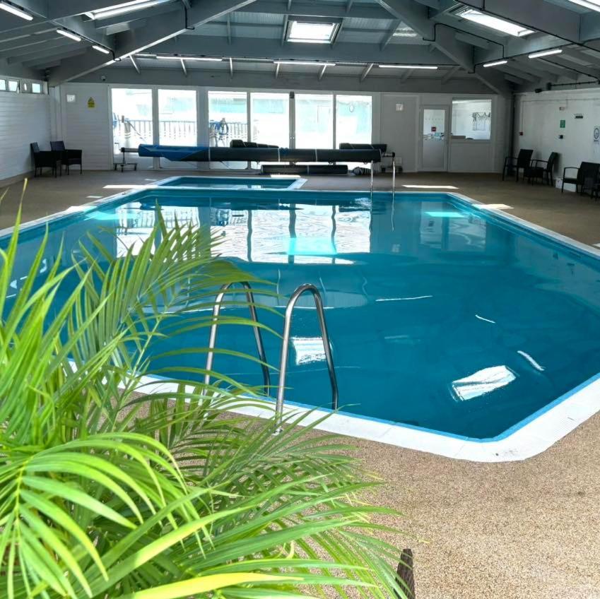 Sunset Sea View Chalet With Hot Tub Torpoint Luaran gambar